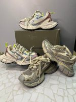 کتانی بالنسیاگا زنانه Balenciaga 3XL سفید طوسی