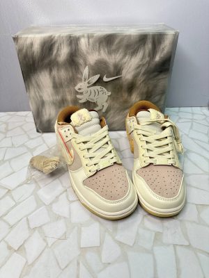 کتانی نایک اس بی دانک لو زنانه