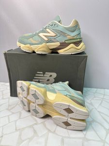 کتانی نیوبالانس 9060 آبی فیروزه‌ای