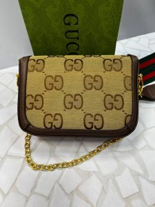کیف دوشی زنانه گوچی مدل منوگرام کرم قهوه‌ای