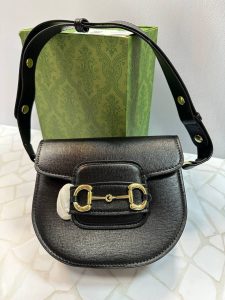 کیف دوشی زنانه گوچی مدل GG Supreme مشکی