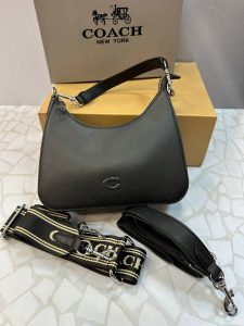 کیف دوشی زنانه کوچ مشکی (COACH) مدل دستی و دوشی با ۳ بند چرمی و برزنتی