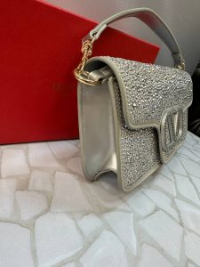 کیف مجلسی زنانه Valentino دستی و دوشی با نگین‌کاری جذاب