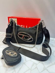 کیف دوشی دیزل زنانه با طراحی کلاسیک و بند زنجیری استیل