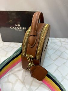 کیف دستی زنانه برند کوچ طرح پرچمی