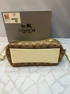 کیف دوشی زنانه کوچ عسلی (COACH) مدل زنجیری – کیف مجلسی لوکس و سبک با طراحی خاص