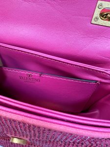 کیف مجلسی نگین دار ولنتینو با بند زنجیری طلایی و طراحی لوکس