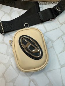 کیف دوشی دیزل زنانه با طراحی کلاسیک و بند زنجیری استیل