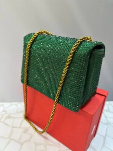 کیف مجلسی نگین دار ولنتینو با بند زنجیری طلایی و طراحی لوکس