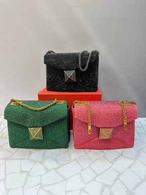 کیف مجلسی نگین دار ولنتینو با بند زنجیری طلایی و طراحی لوکس