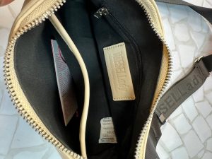 کیف دوشی دیزل زنانه با طراحی کلاسیک و بند زنجیری استیل