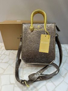 کیف دستی بولگاری زنانه با طراحی پوست ماری و دسته طلایی مدل مار