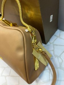 کیف مجلسی بولگاری زنانه با طراحی پوست ماری و دسته طلایی مدل مار