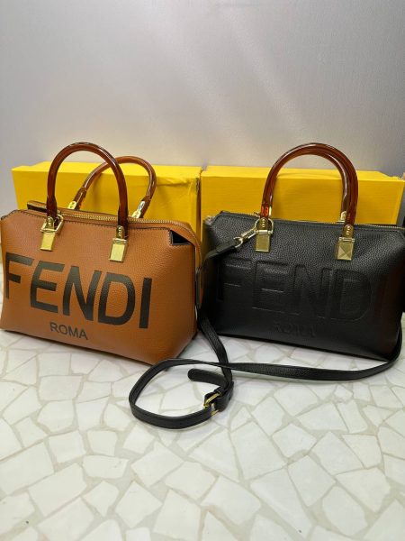 کیف دستی فندی زنانه مدل کلاسیک دوشی | طراحی چرمی لاکچری با دستگیره شفاف