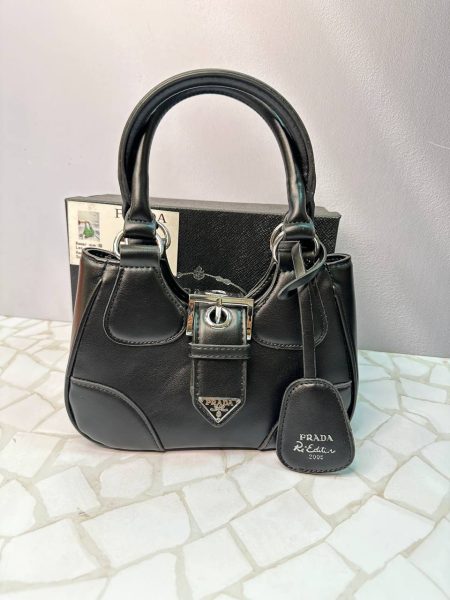 کیف دستی پرادا زنانه مدل کمربندی چرمی | طراحی لوکس و سبک کلاسیک