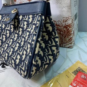 کیف دوشی دیوور منوگرام آبی زنانه