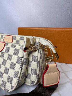 کیف سه‌تکه لویی ویتون زنانه مدل اسپرت کلاسیک | طراحی شطرنجی با بند زنجیری و برزنتی
