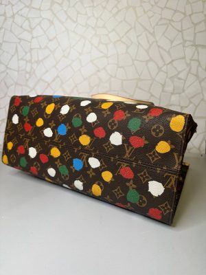 ساک دستی و دوشی لویی ویتون خال‌خالی