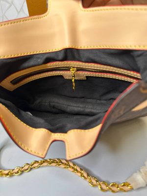 کیف دوشی لویی ویتون زنانه