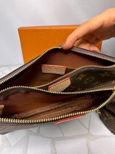 کیف سه‌تیکه لویی ویلتون زنانه مدل دوشی لوکس با بند قابل‌تنظیم