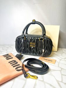 کیف دستی و دوشی میومیو مشکی
