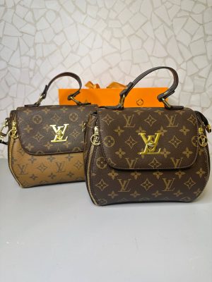 کیف دستی لویی ویتون قهوه‌ای با قفل فلزی LV