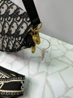 کیف دیور مدل تفنگی منوگرام مشکی