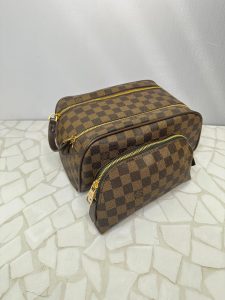 کیف لوازم آرایشی لویی ویتون دو تکه