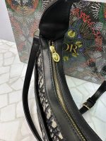کیف دیور مدل ماه منوگرام مشکی