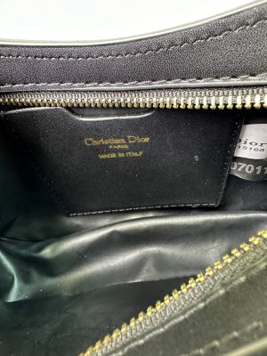 کیف دوشی باریک دیوور مدل مشکی با بند چرمی‌–‌زنجیری و طراحی مینیمال