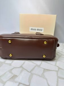 کیف دستی و دوشی میومیو