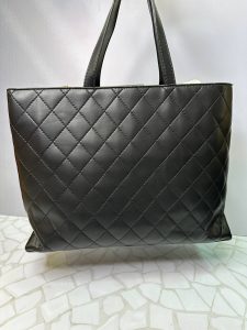 کیف دستی زنانه مشکی سایز بزرگ سه‌تکه با یراق طلایی