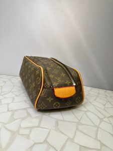 کیف لوازم آرایشی لویی ویتون دو تکه