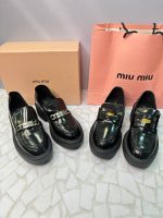 کالج میومیو Miu Miu