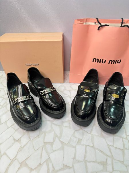 کالج میومیو Miu Miu