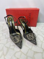 کفش مجلسی پاشنه دار ولنتینو مشکی نگین‌دار Valentino