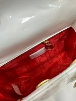کیف زنانه دیور مدل ورنی دستی و دوشی